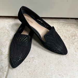 Gianni but I black point toe flats size 9